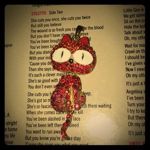 Fashion jewelry cat pendant